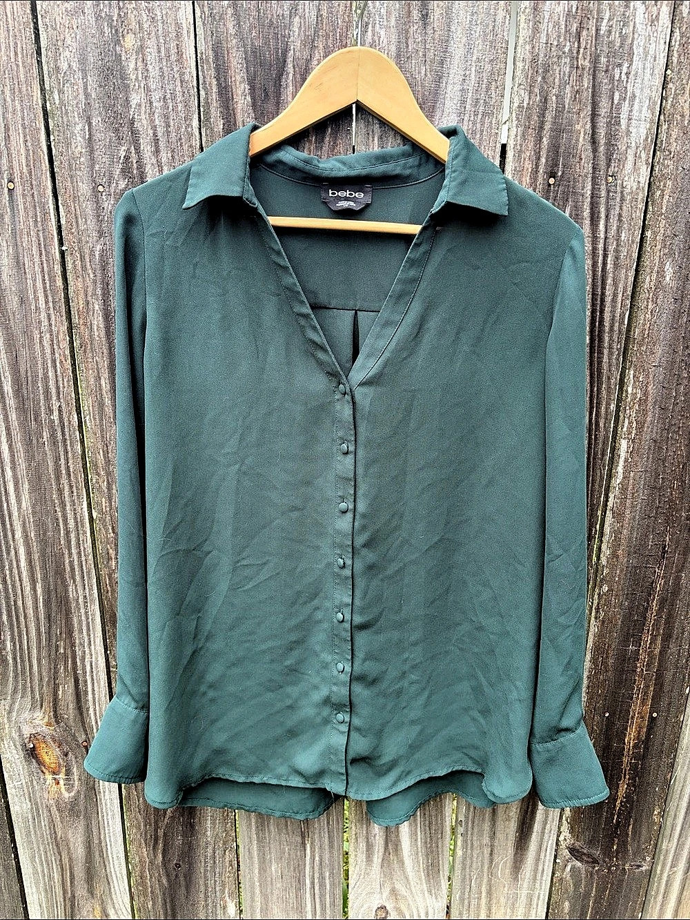 bebe Button Front Blouse in Green Size Large Like New